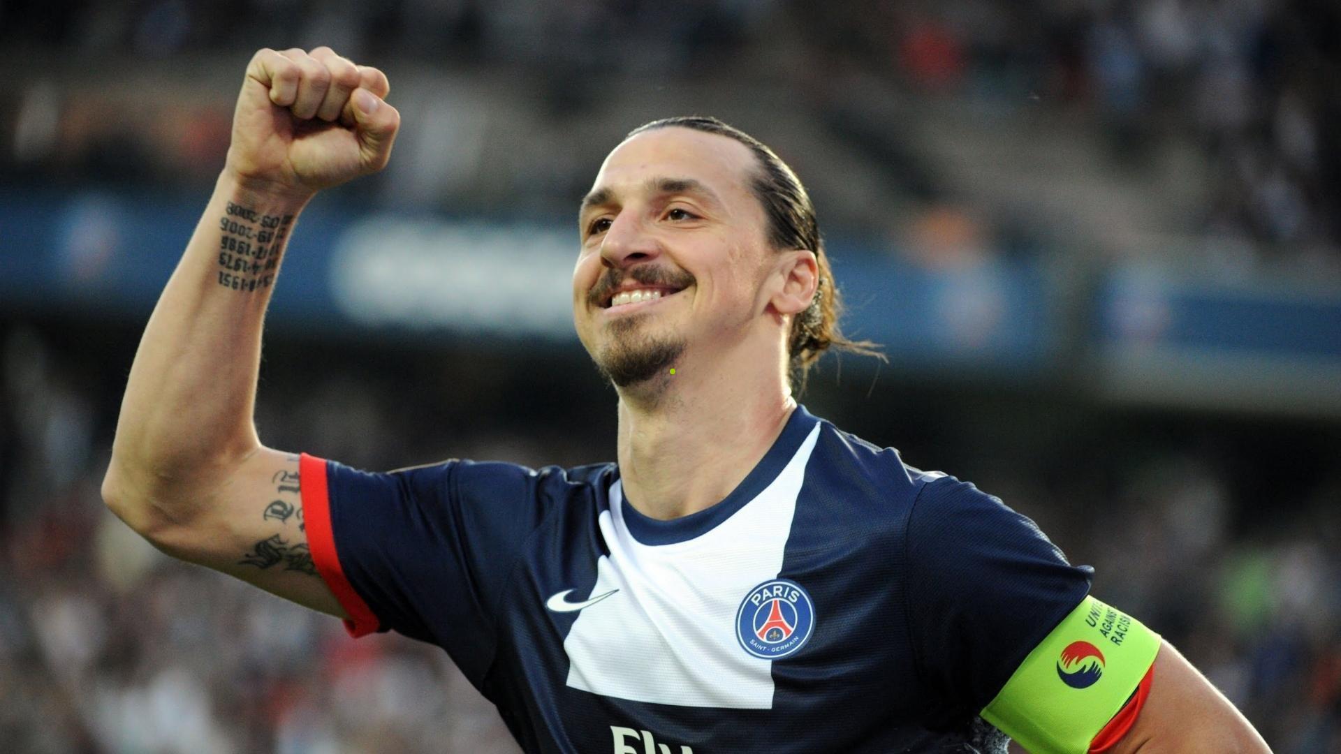 国足选拔队青岛首训，扬科维奇强调以我为主战术新方向