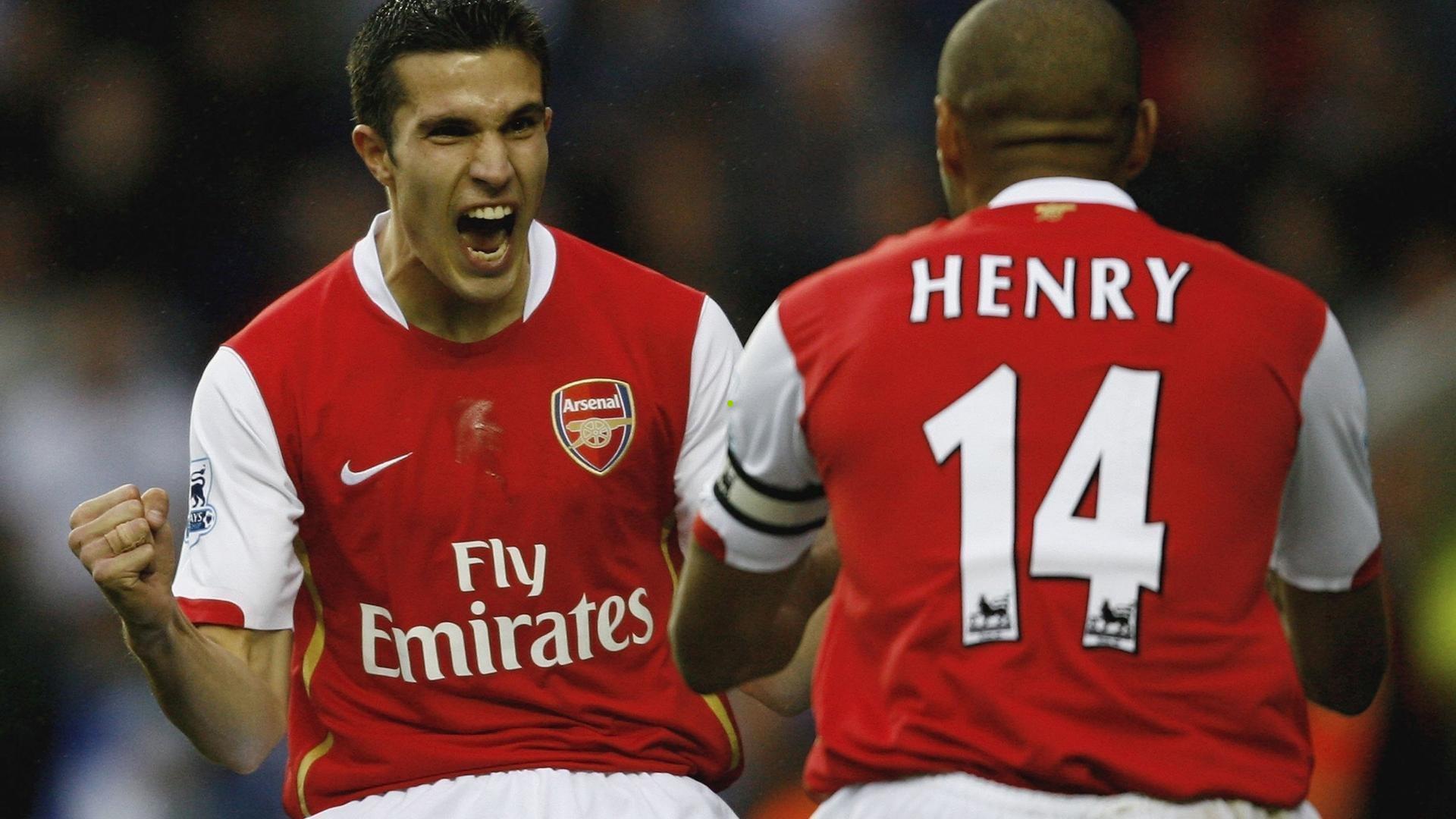 华体会平台|世界杯点球决战前，替补门将的叛逆抉择，卸下手套迎挑战